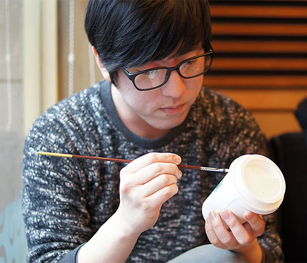 韩国Soo Min Kim星巴克纸杯涂鸦创作