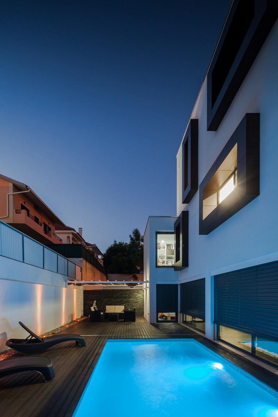 葡萄牙极简风格装修的ML别墅设计