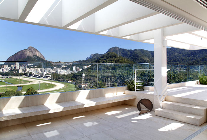 巴西现代豪华的复式顶层豪宅欣赏