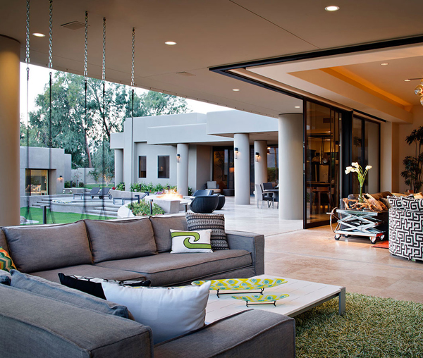 加州棕榈泉舒适自然的住宅设计
