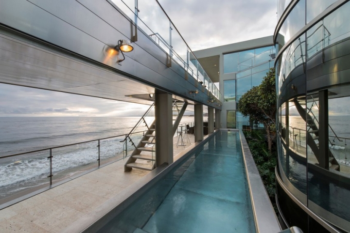 加州现代海滩别墅住宅设计
