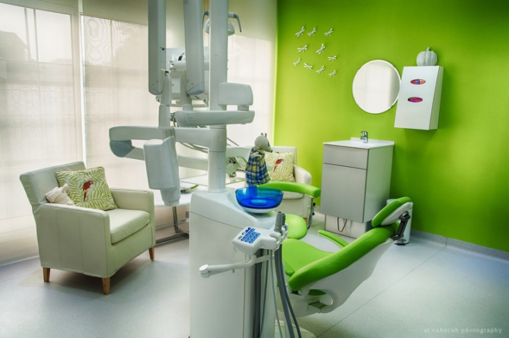 国外牙科诊所创意空间设计
