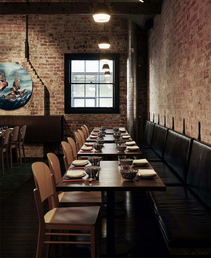 复古的砖墙和现代涂鸦:墨尔本LEE HO FOOK餐厅