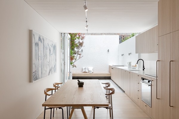 融合经典和超现代风格的家居餐厅装修设计
