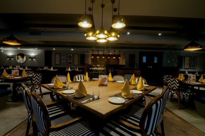 印度时尚复古的1944餐厅设计