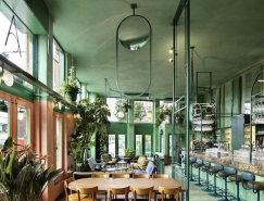 阿姆斯特丹热带雨林般自然气息的餐厅设计