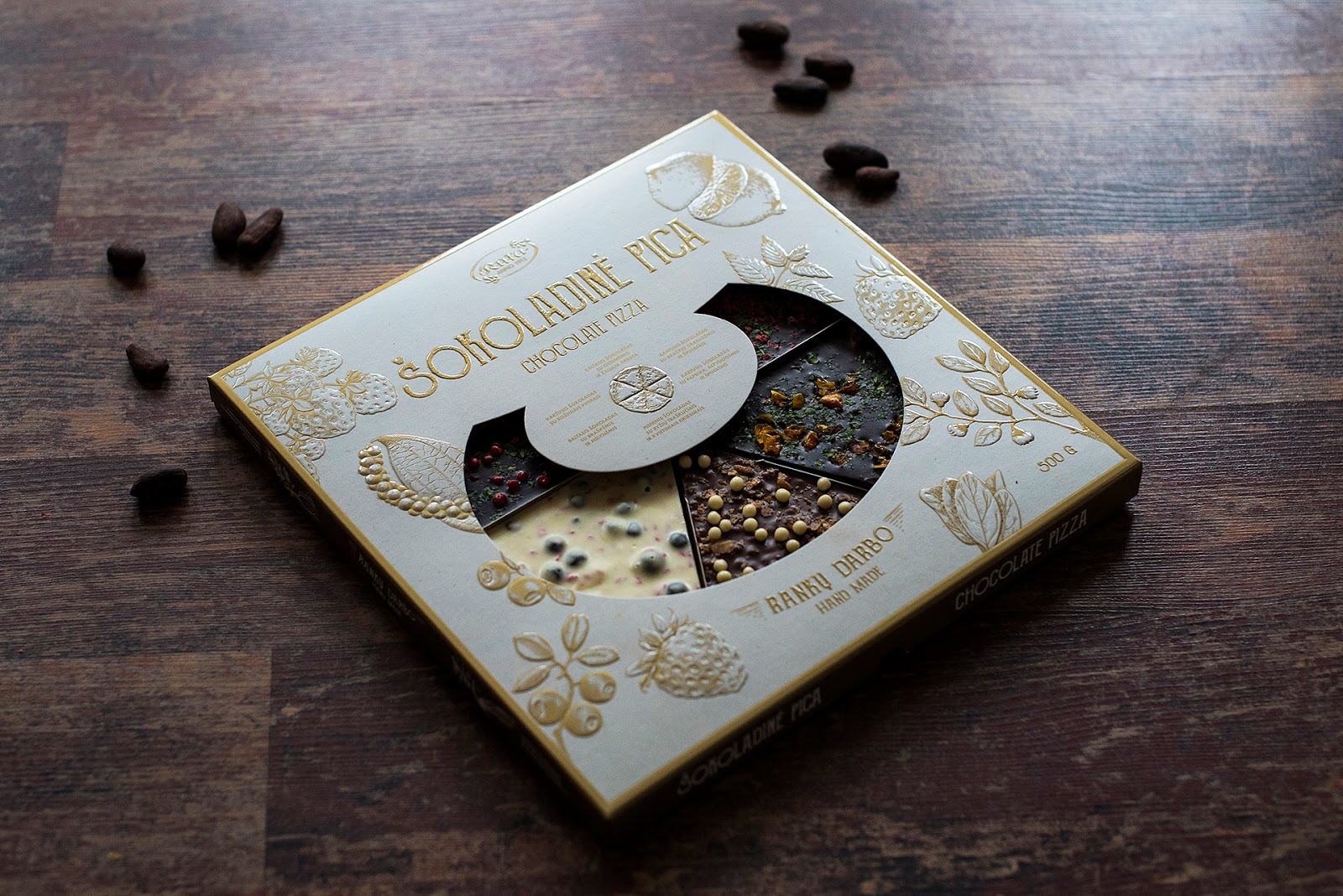 Rūta巧克力比萨包装设计