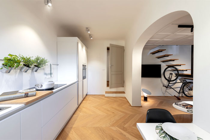 舒适性和功能性兼具的50平米阁楼小公寓