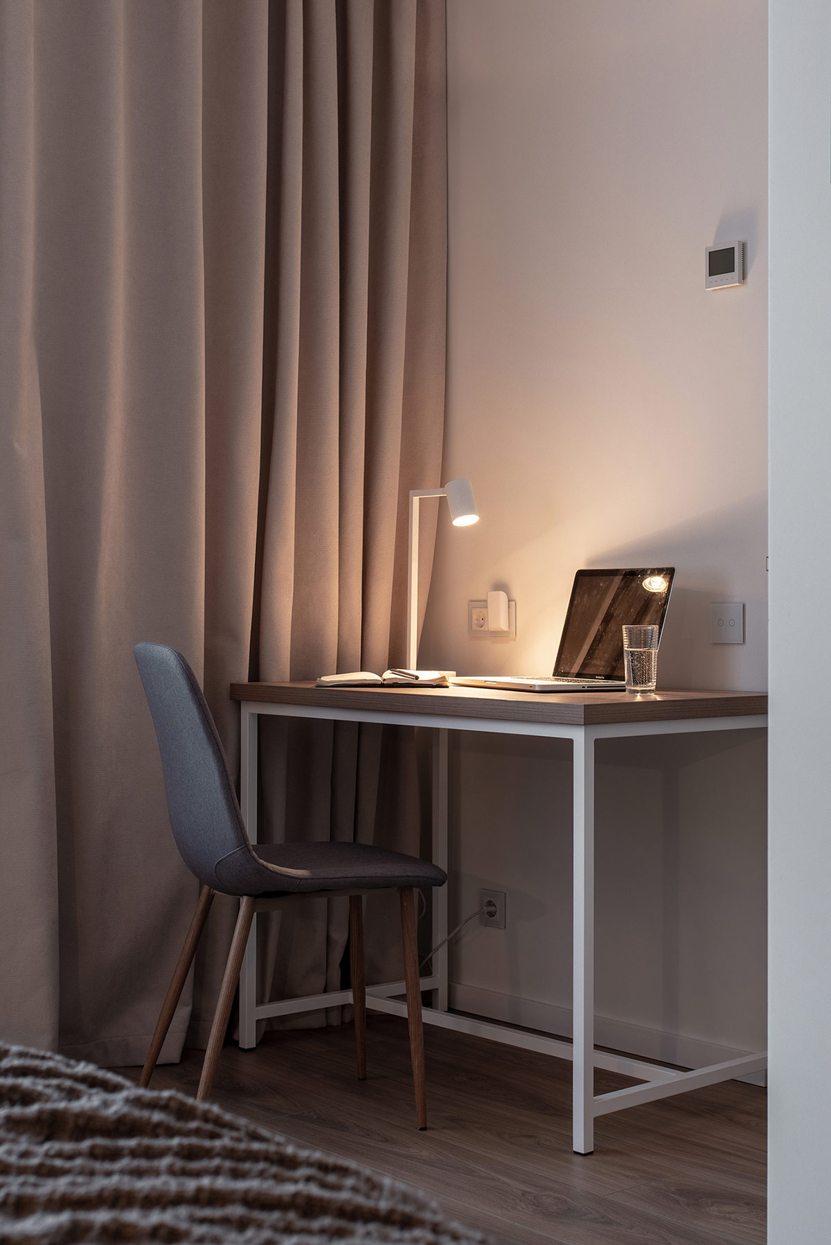 清新的家具 时尚的灯光 精致的布局：120平米现代时尚公寓