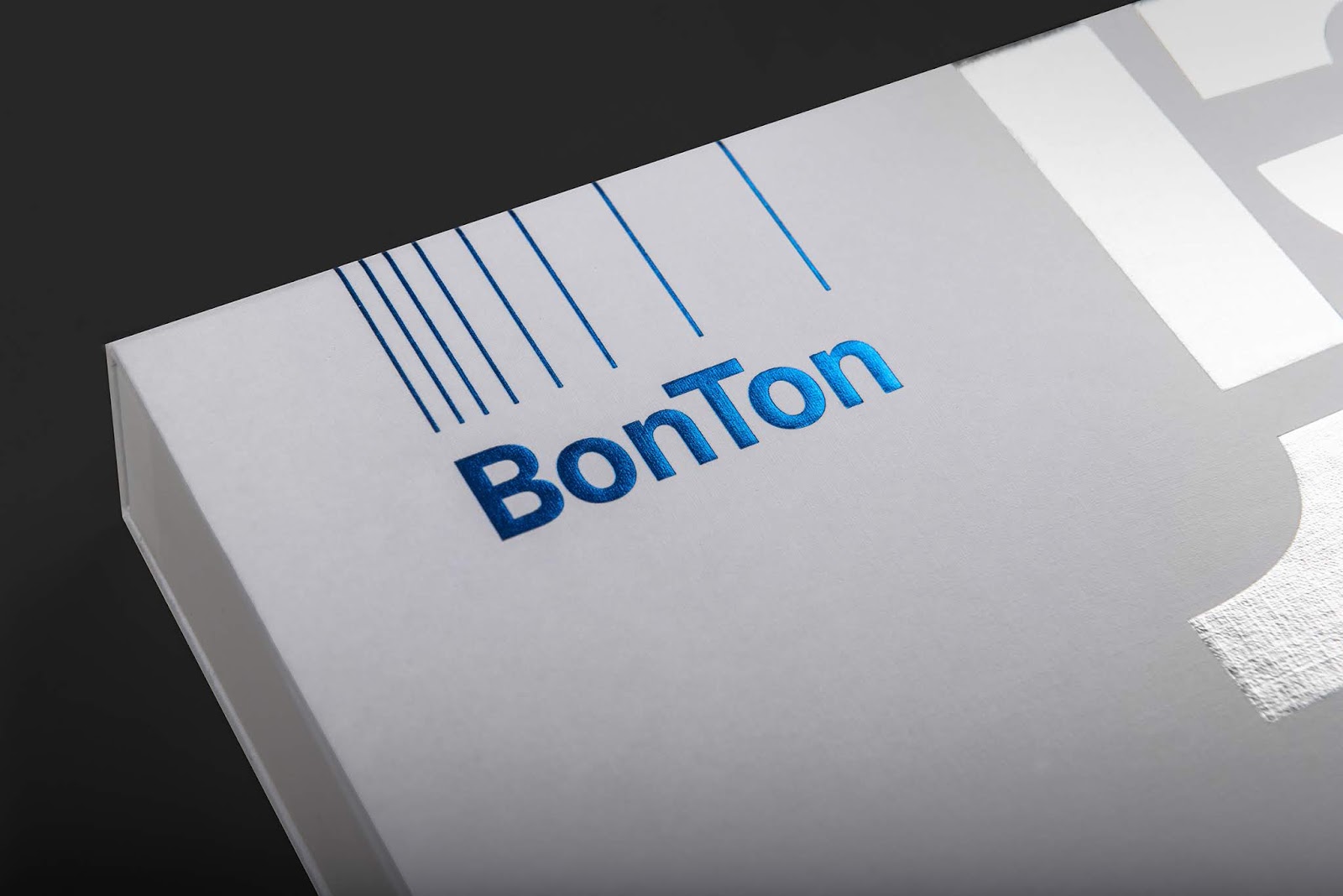 建筑工作室BonTon 15周年纪念礼盒设计