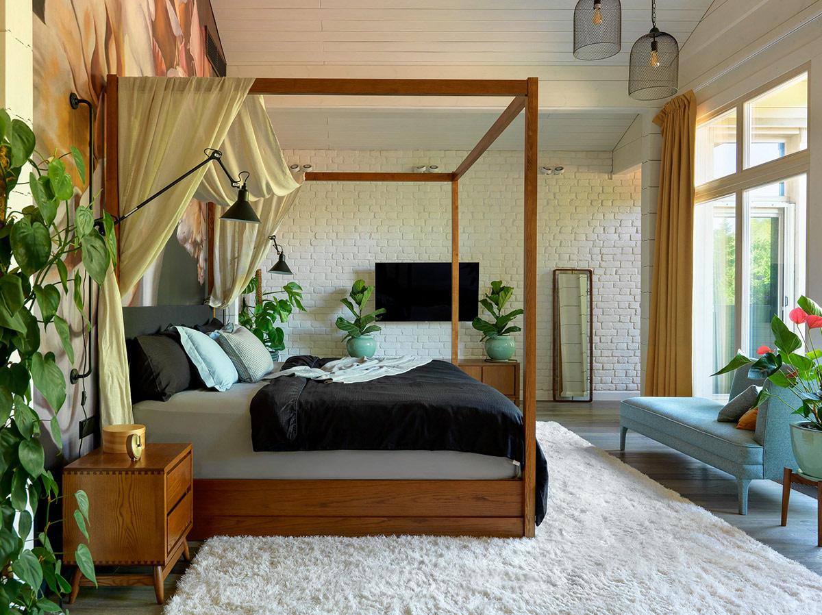 four-poster-bed-600x449.jpg