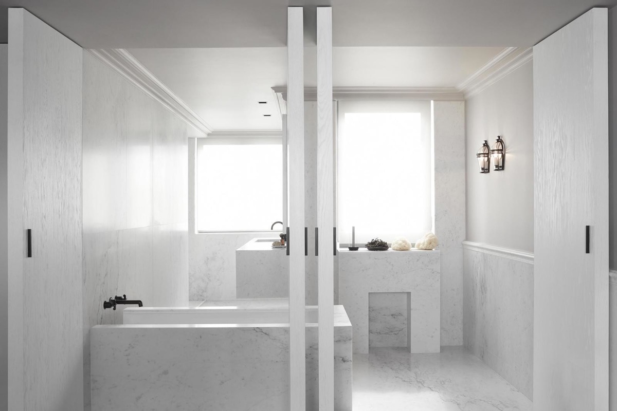 white-bathroom-2-600x400.jpg