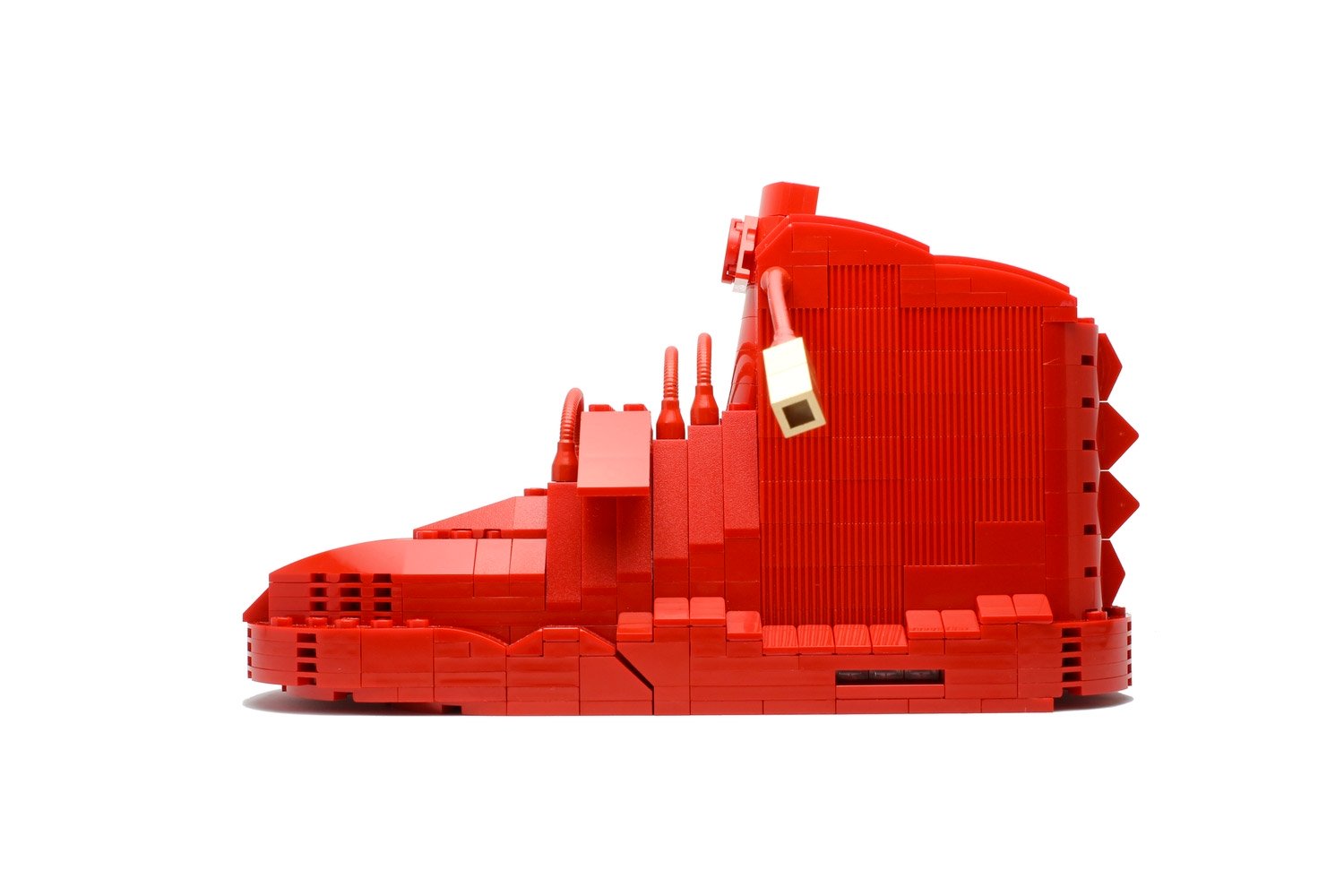 Tom Yoo乐高积木打造的酷炫运动鞋