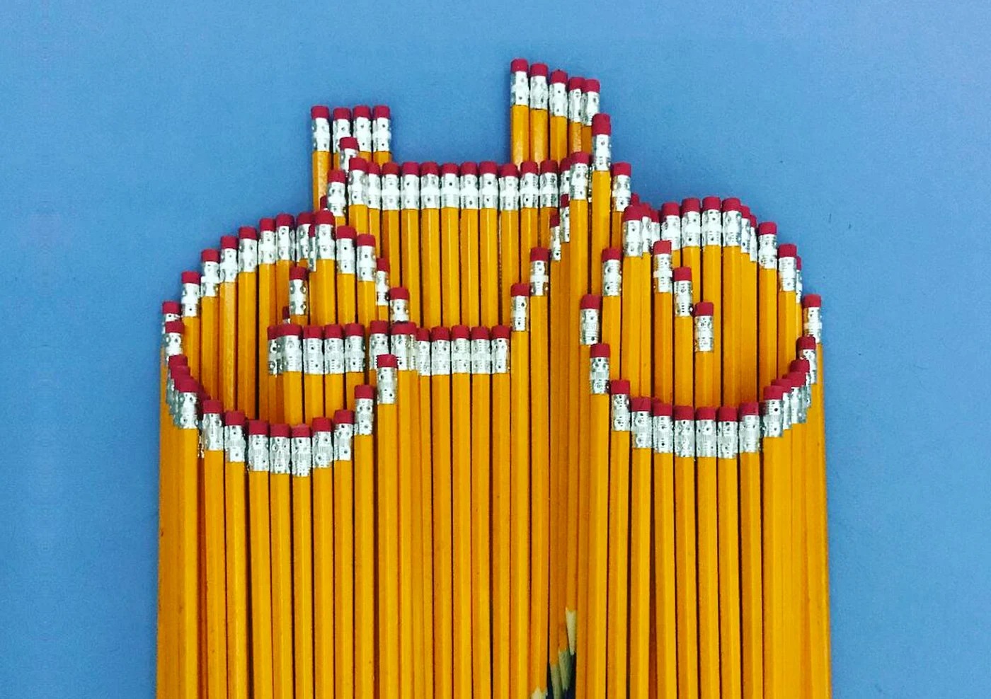 太赞了！Bashir Sultani的铅笔堆叠艺术