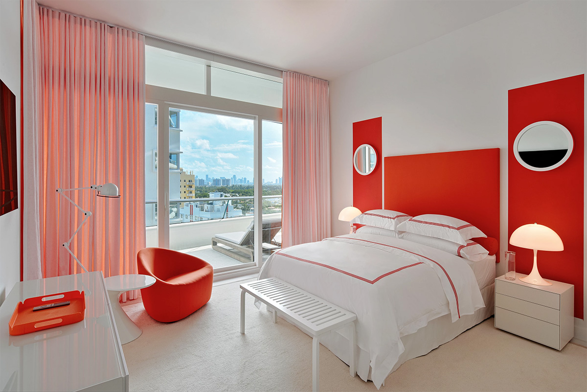 red-bedroom-600x401.jpg