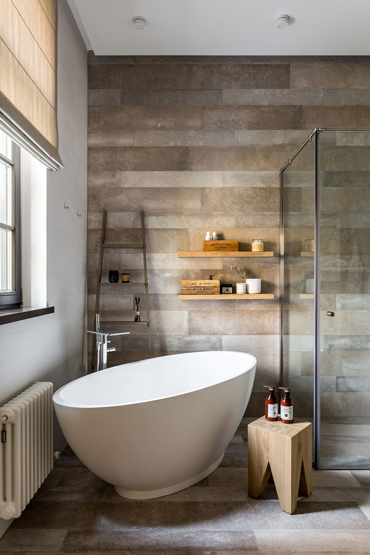 corner-bathtub.jpg