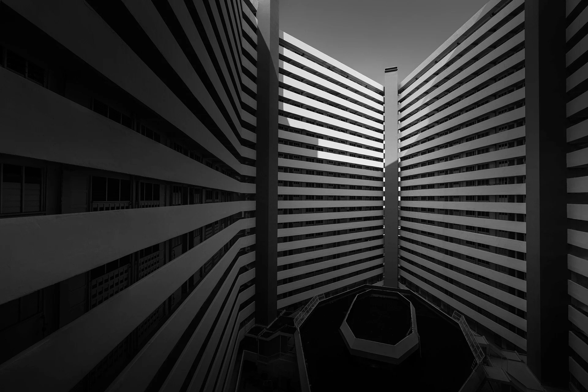优雅的几何形！Manish Lakhani黑白建筑摄影作品