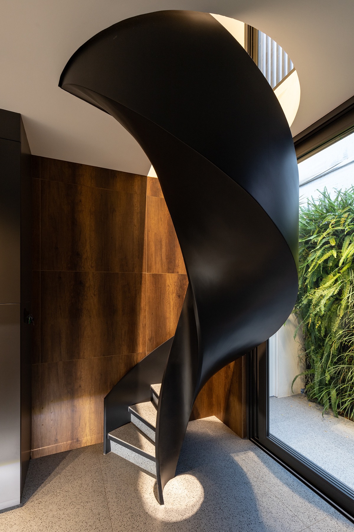 black-spiral-staircase-600x900.jpg