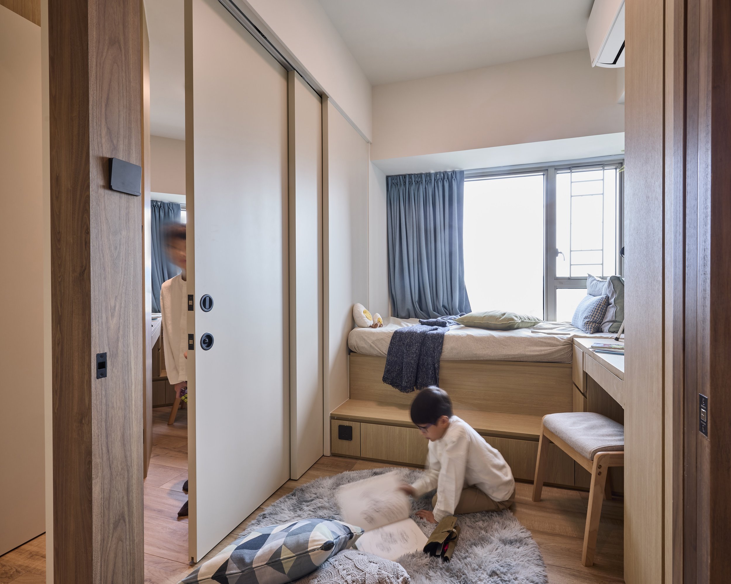儿童共享房间! 香港72平米温暖灵活的家
