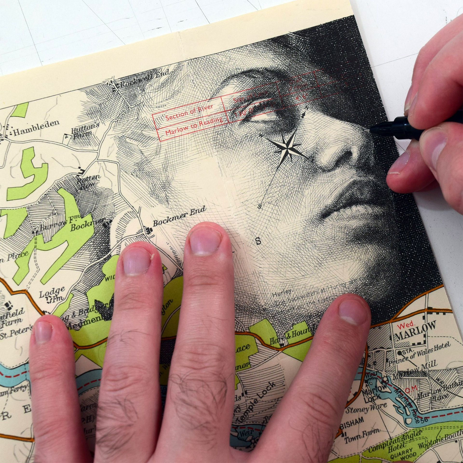 以地图为画布，创作出令人惊叹的手绘肖像插画