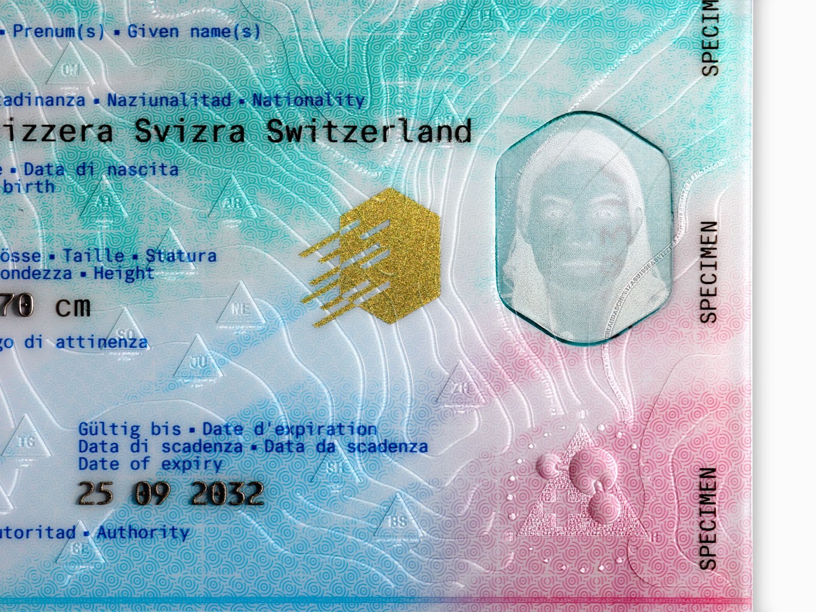 RETINAA：瑞士的新一代护照设计