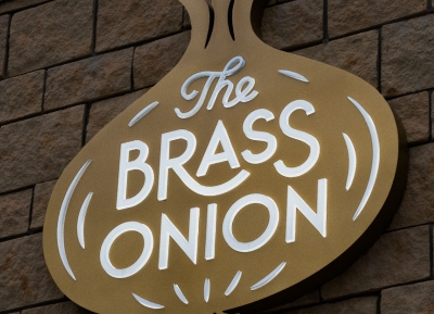 The Brass Onion 现代美式餐厅品牌视觉设计