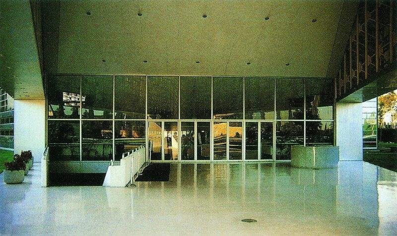 建筑大师菲利普·约翰逊（Philip Johnson）