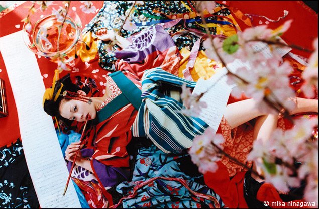 绚烂的色彩: 日本摄影家蜷川实花