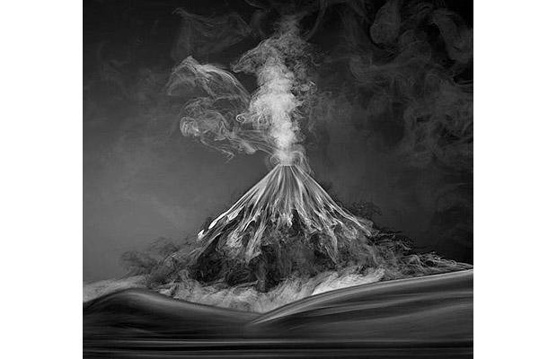 优雅曲线: 华丽的烟雾艺术摄影