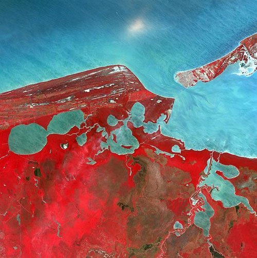大自然的鬼斧神工: 壮阔的地球卫星照片