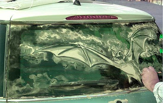 艺术家Scott Wade的车窗灰尘画作