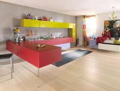 漂亮的廚房設計：色彩豐富的櫥柜組合