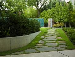 豪华别墅欣赏：绿树簇拥下的美丽住宅