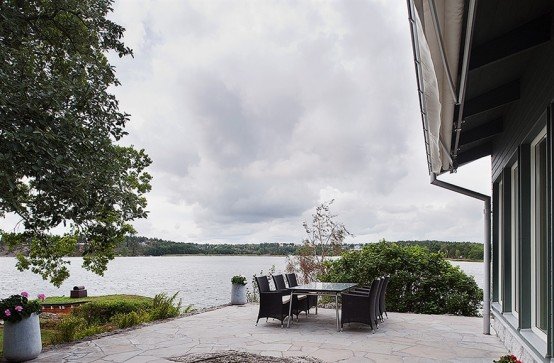 瑞典景色优美的湖滨别墅