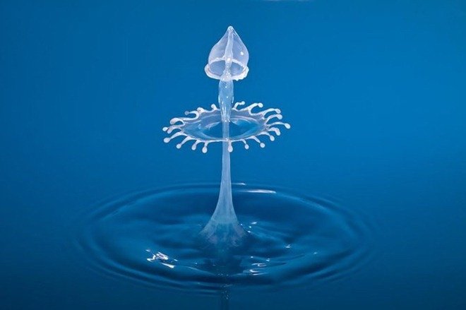 Corrie White高速摄影作品：液体飞溅的美丽水花