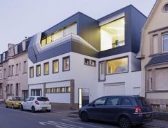 卢森堡Sanichaufer的顶楼办公室