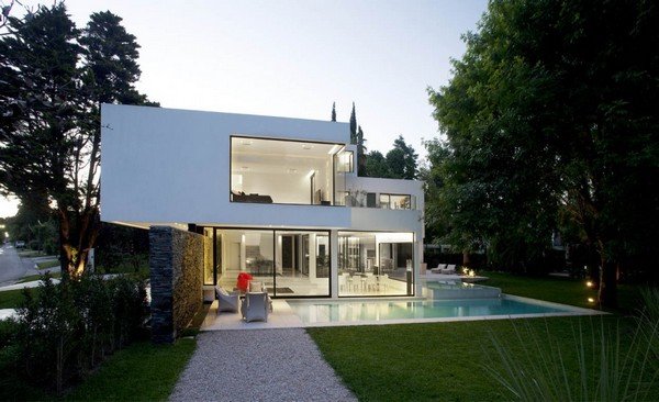阿根廷Carrara时尚的白色豪华别墅