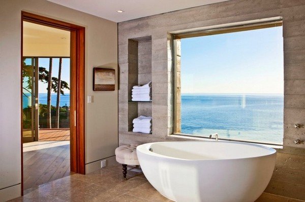 俯瞰Malibu海滩的现代奢华别墅