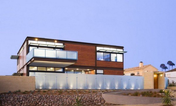 太阳能发电的环保之家：圣迭戈Loma别墅