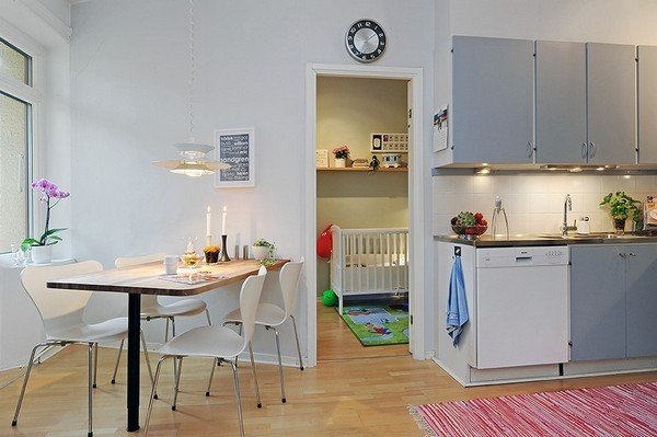 哥德堡简约白色公寓设计