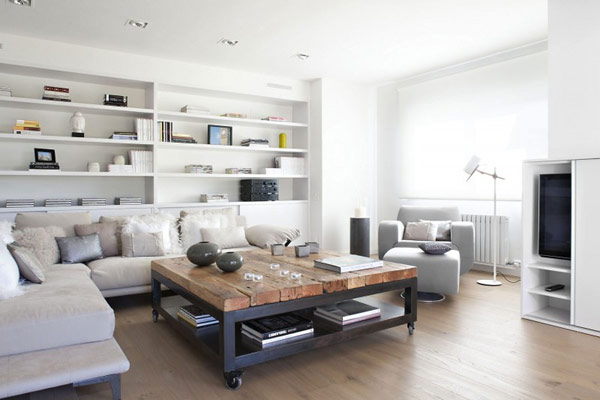 西班牙Vivienda en Llaveneres公寓白色装修设计