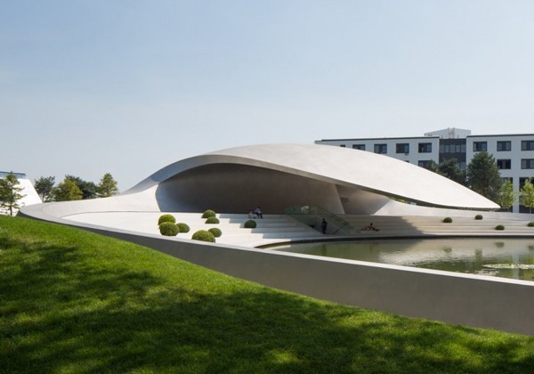 德国沃尔斯夫堡保时捷展览馆(Porsche Pavilion)