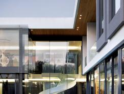 约翰内斯堡U型现代豪宅