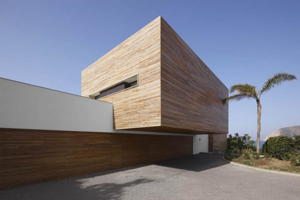 西班牙阿尔姆尼卡纯白海景别墅设计