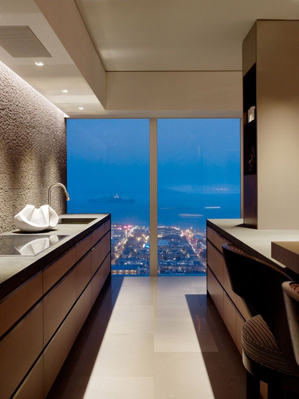 饱览旧金山美景：旧金山俄罗斯山现代豪华公寓设计