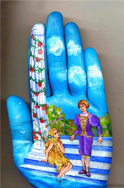 俄罗斯艺术家Svetlana Kolosova：掌心上的童话