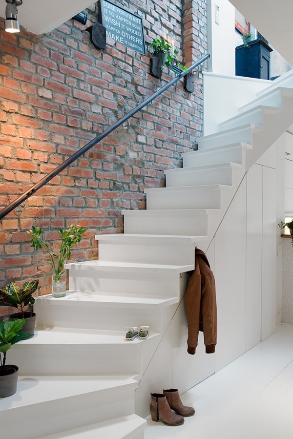 迷人的露台：北欧风格复式公寓设计
