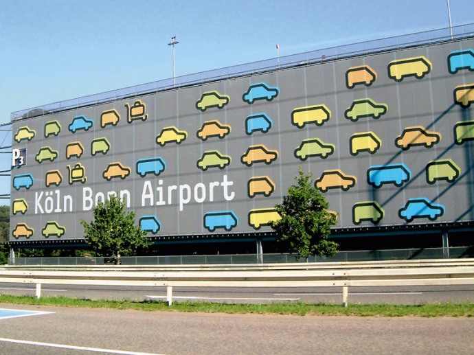 科隆波恩机场导示系统设计