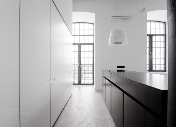 黑白两色简约风格公寓设计欣赏
