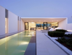 Jesolo Lido现代简约的泳池别墅